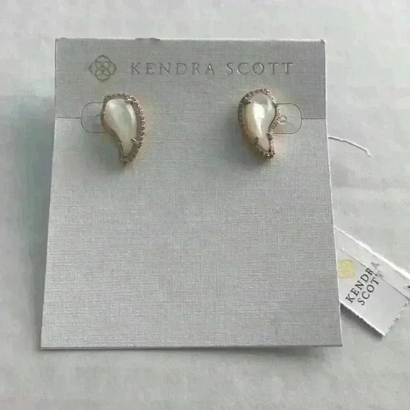 Kendra Scott new Temple in Ivory/blush gold - Picture 7 of 8